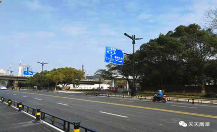 鷹潭首條智慧大道上這些智慧路燈，是怎樣使用“三頭六臂”的？